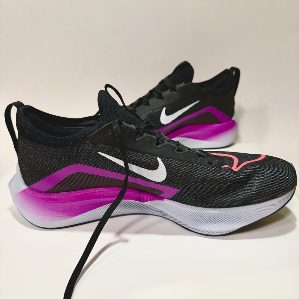Nike Black Zoom Fly 4 Men’s Sneakers - Picture 2 of 9